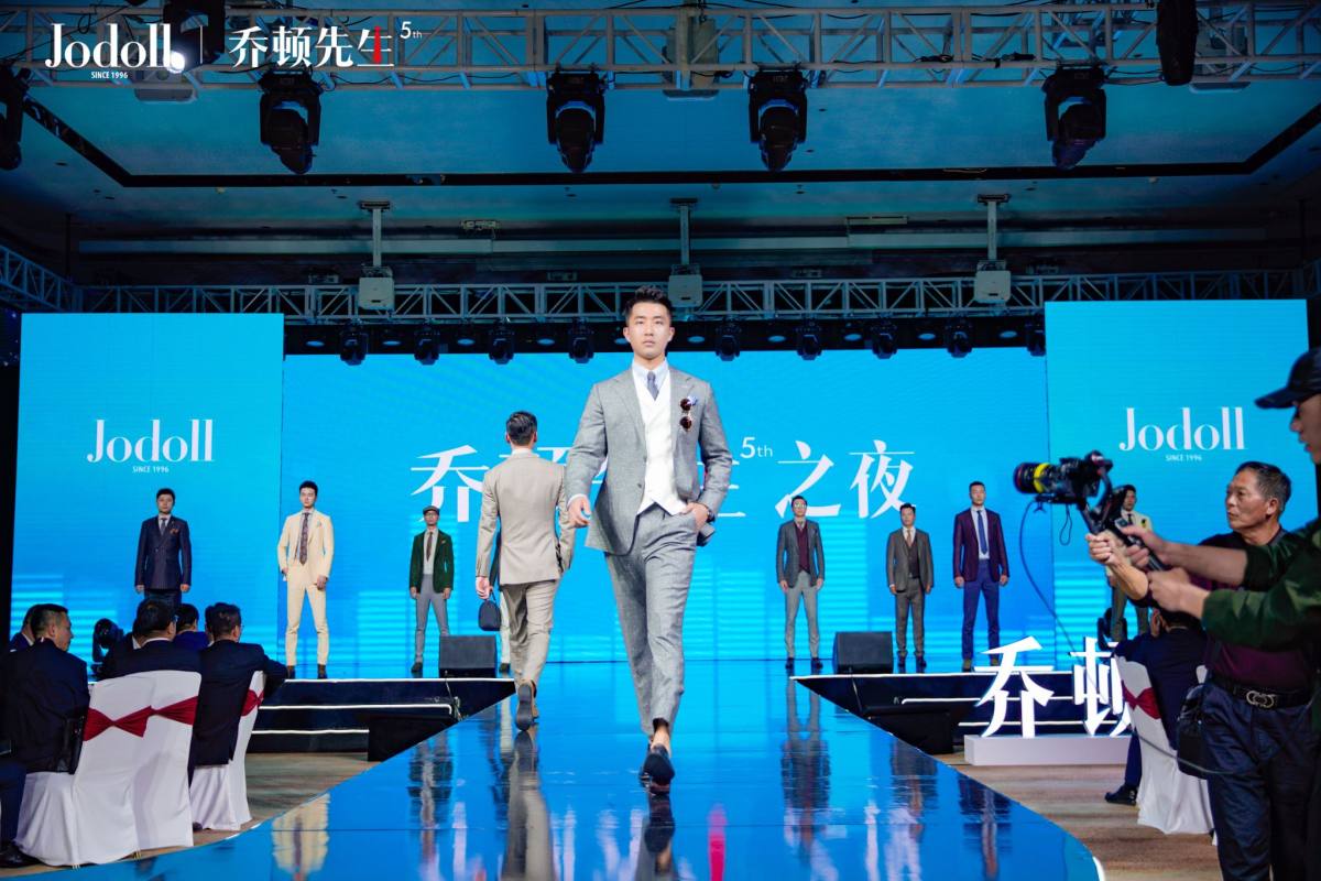 把正裝穿進(jìn)日?！?021中國（溫州）紳裝文化節(jié)圓滿落幕
